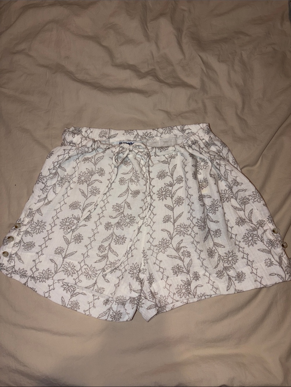 Women’s White Floral Drawstring Shorts cotton